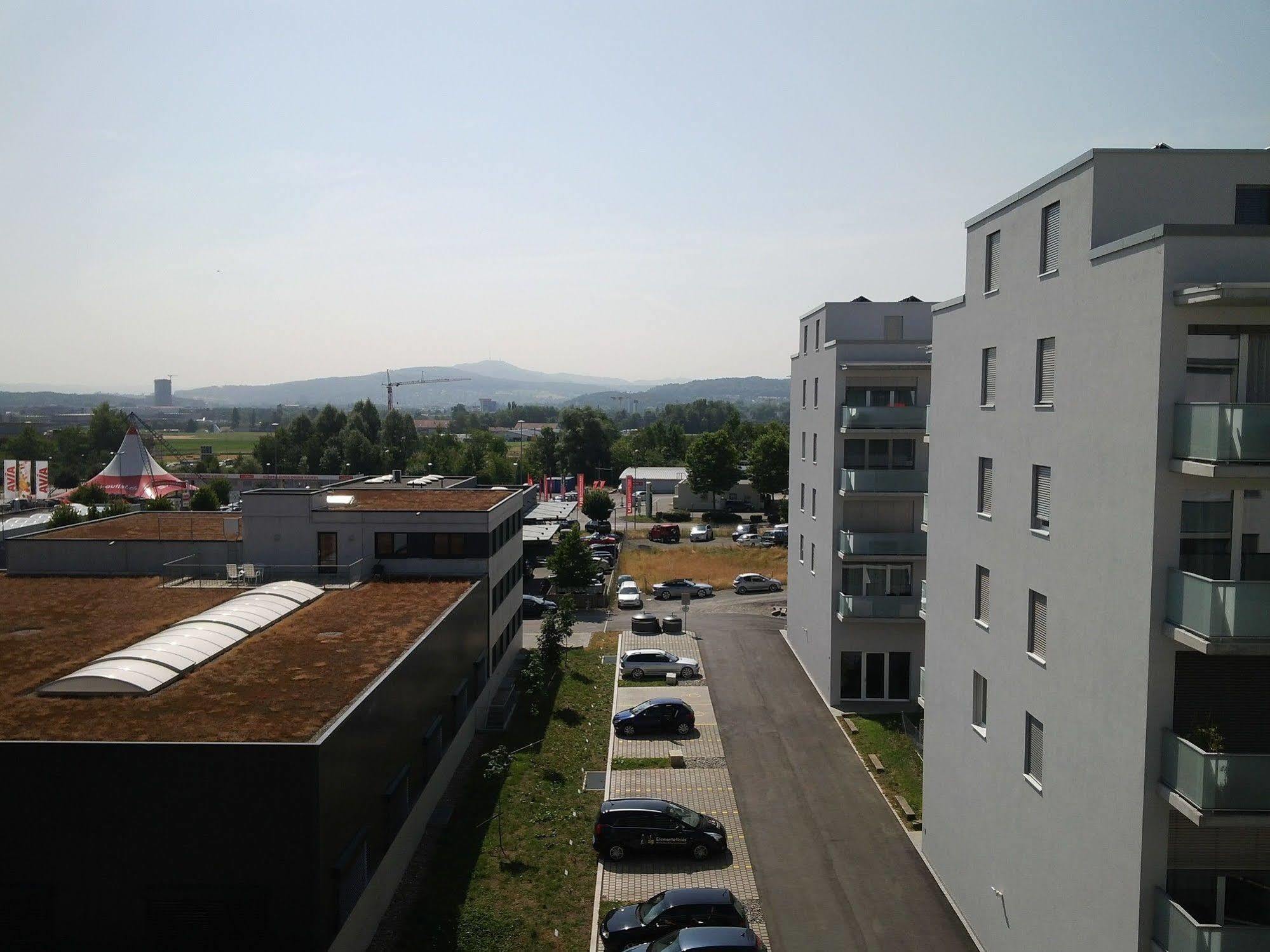 Tailormade Hotel Idea Spreitenbach Bagian luar foto