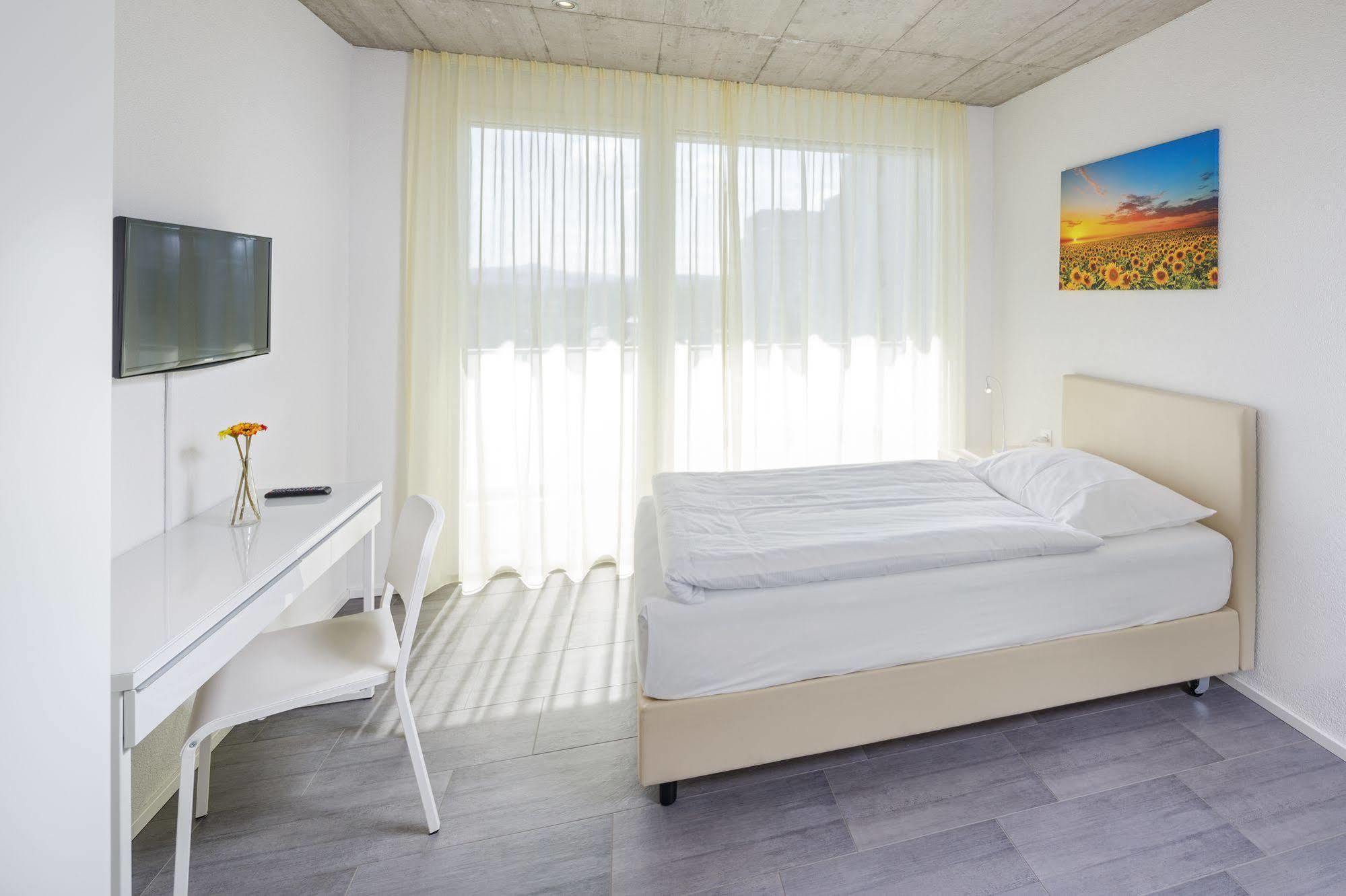 Tailormade Hotel Idea Spreitenbach Bagian luar foto